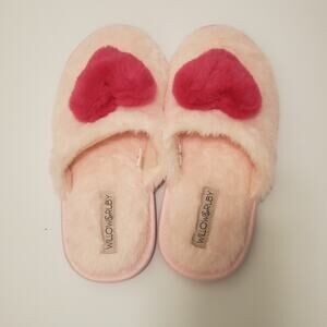 Willow & Ruby Fuzzy Rose Hot Pink Heart Lounge Slippers Women 8-9 Medium #A37PJ